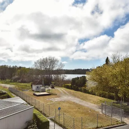 아파트 Forum Marinar 28 *